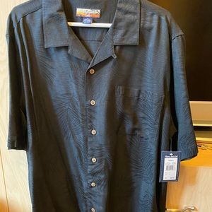 Men’s short sleeve button down shirt